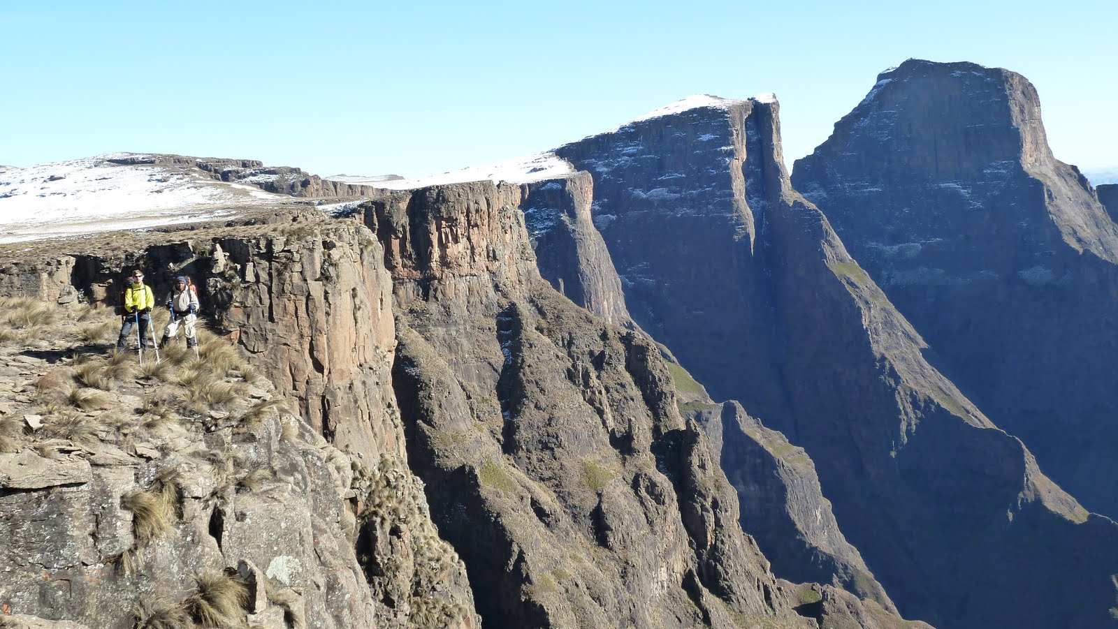 тхабана-нтленьяна драконовы горы. драконовые горы юар. драконовые горы юар. парк дракенсберг (драконовы горы). парк дракенсберг (драконовы горы).