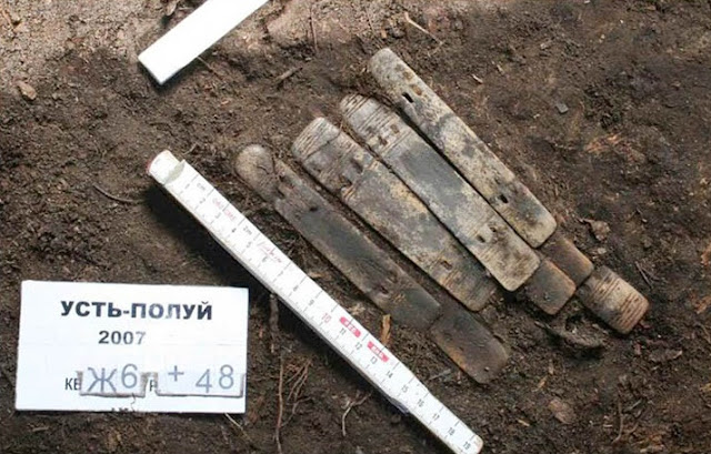 2,000 year old warrior armour made of reindeer antlers found in Siberia