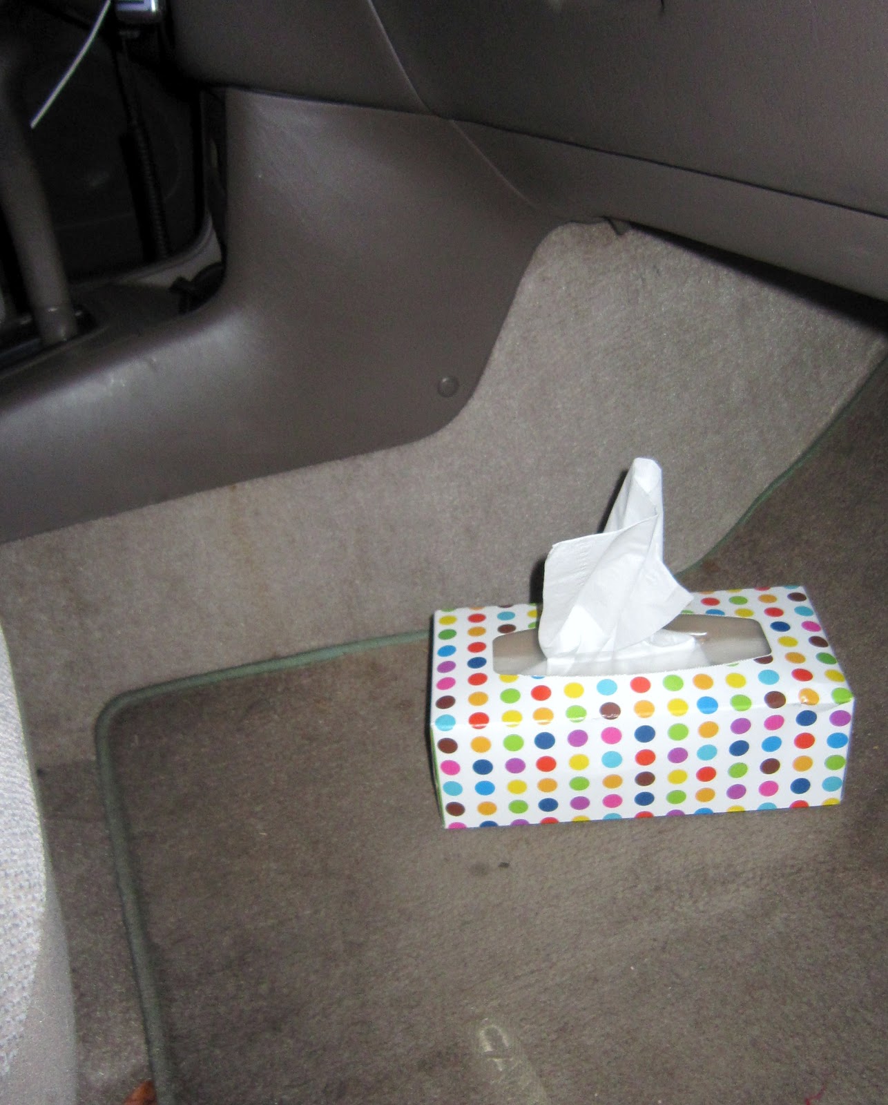 McGalver How to Turn a Skirt Into a Tissue Holder for your Car