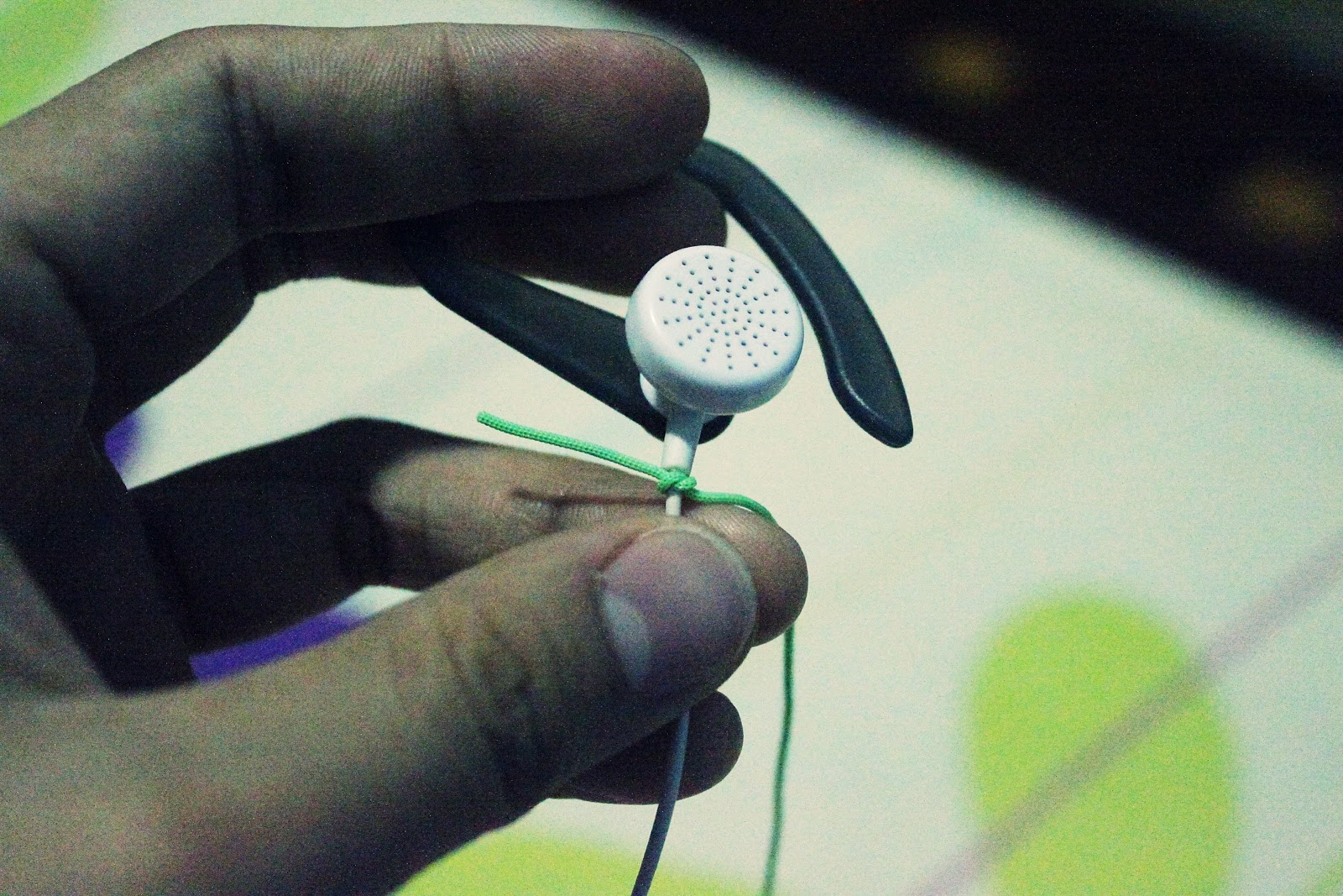 DIY Earphones Cable Deco (How to keep your cables untangled)