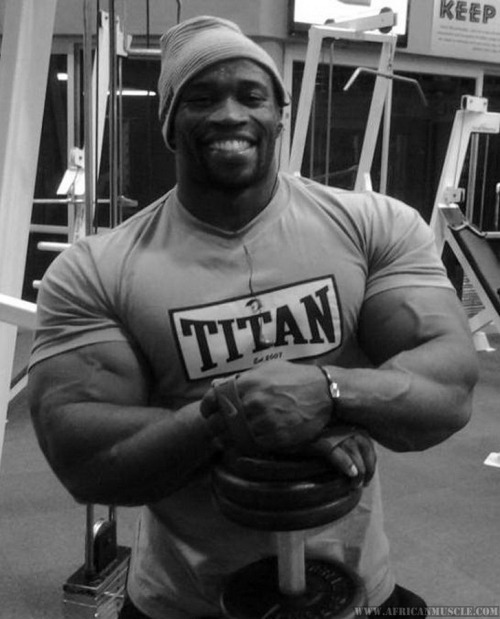 Worldwide Bodybuilders South African muscle king Vusumzi Njisane