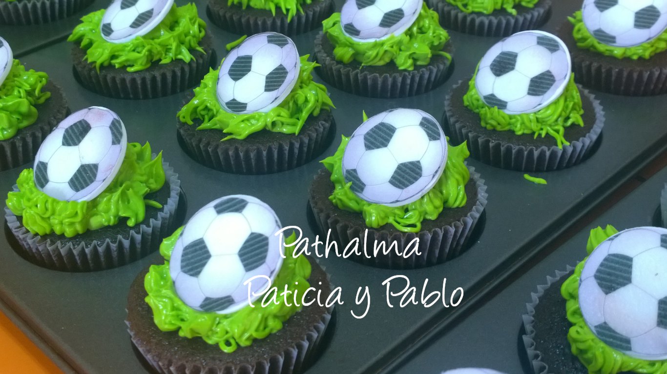 PATHALMA : Patricia y Pablo: cupcakes de fútbol, decoración de cupcakes