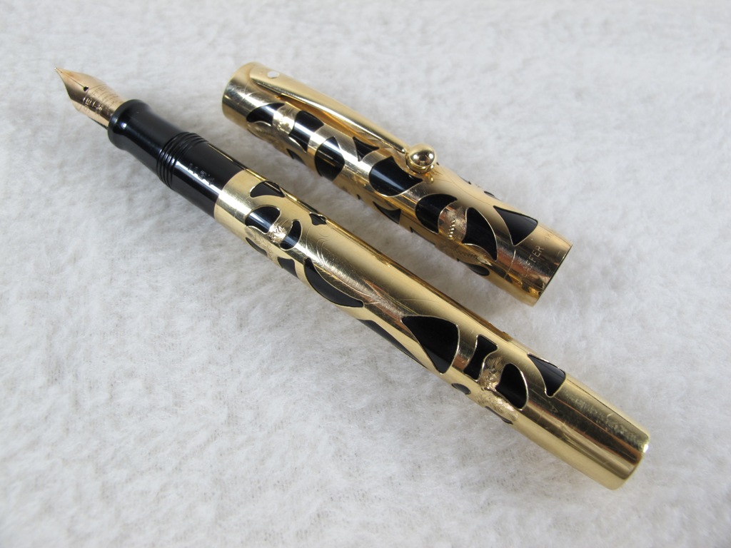 Fountain Pen Collector's Corner Sheaffer Nostalgia 14K Solid Gold