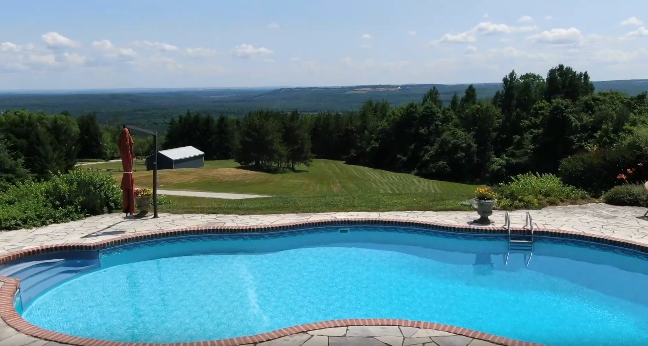 22 Photos vs. 798334 3rd Line, Mulmur, ON vs. Home Interior Design Tour