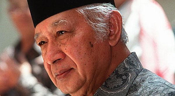 Soeharto pun tandatangani kontrak mati di Bosnia 