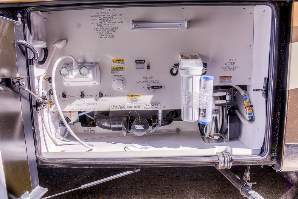 RV Life in the Slow Lane Chassis and Exterior Features of the 2016