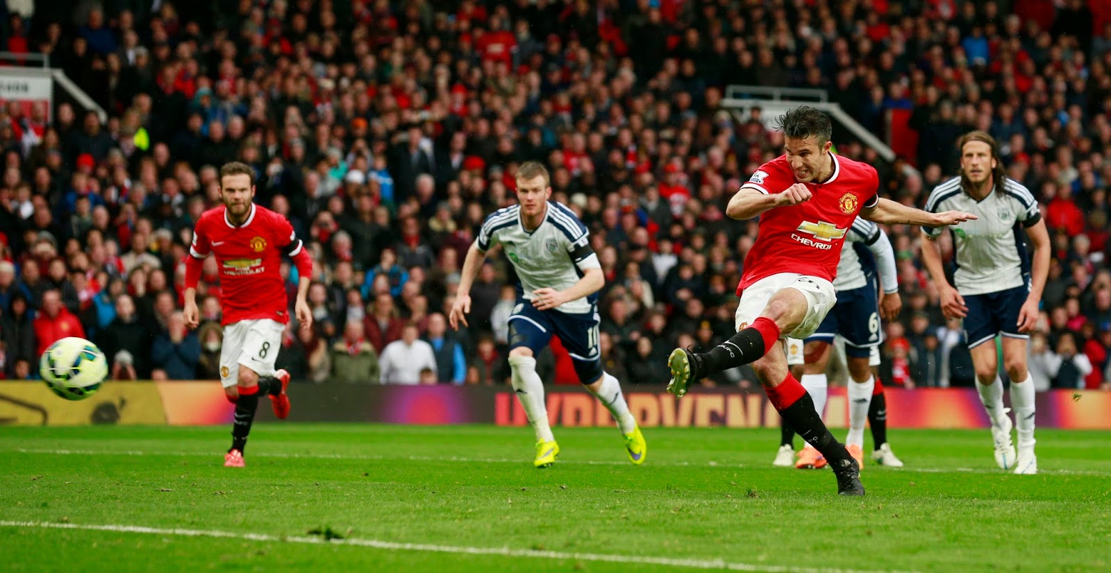 Manchester United Fall for Third Defeat in a Row  Football Hysteria