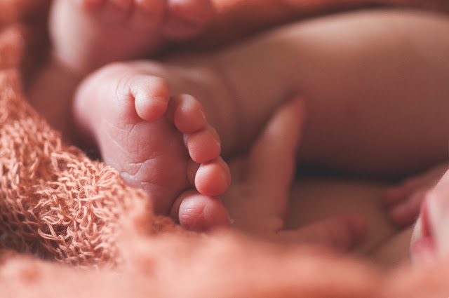 newborn toes, macro, newborn macro, newborn images, newborn photography
