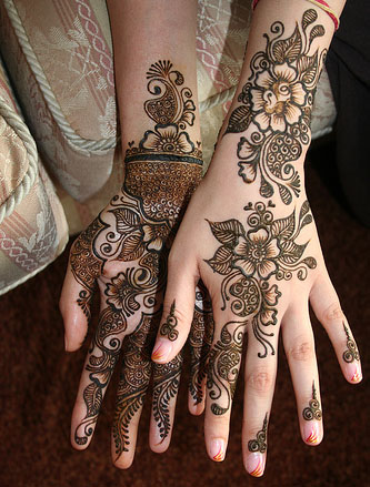 Labels Floral Henna Design