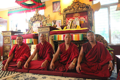 Monges de Shar Ganden Monastery