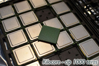 gambar cip pemproses komputer dengan 1000 teras 