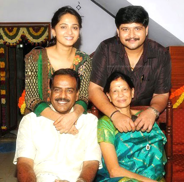 Anushka Shetty Profile Biodata Biography Family Photos Anushka Shetty Profile Biodata Biography Family Photos