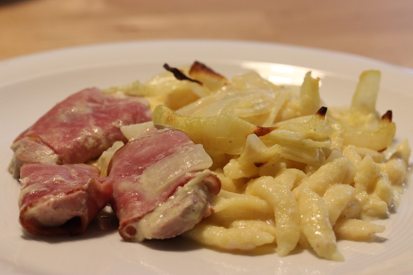 Leckereien aus der (Mini-)Küche: Schweinefiletmedaillons mit Zwiebel ...