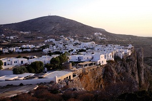 Φολέγανδρο​ς, τα βήματα της Παναγιάς