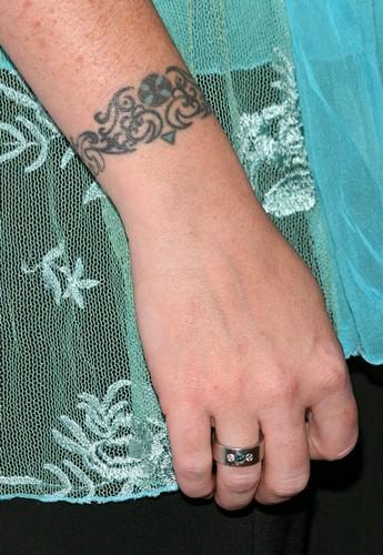 Tattoo Removal: Holly marie combs's Tattoos