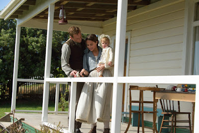 Photo of Michael Fassbender and Alicia Vikander in the drama The Light Between Oceans