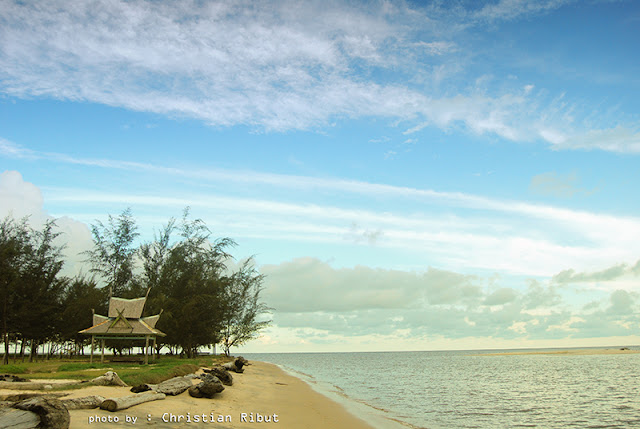 Suasana Pantai Teluk Bogam Suasana Pantai Teluk Bogam