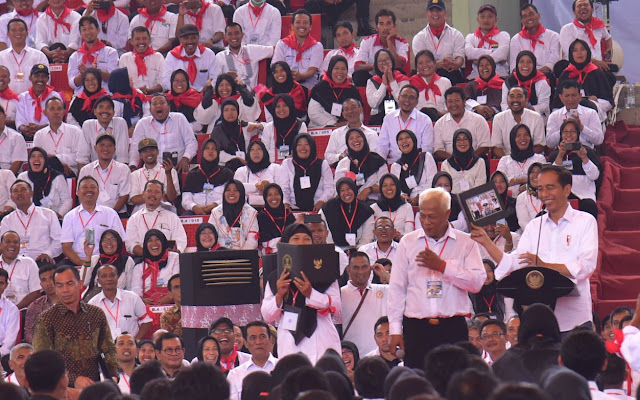 Soal 17.000 THL TBPP, Presiden Jokowi Akan Panggil Menteri PANRB Untuk Cari Penyelesaian
