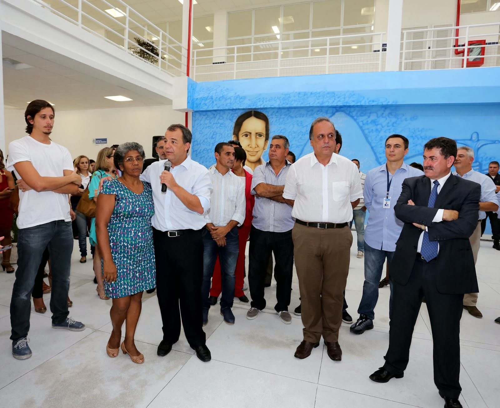 PMDB AFRO - RIO: ESTADO INVESTE R$ 14 MILHÕES EM NOVA ESCOLA NA PAVUNA