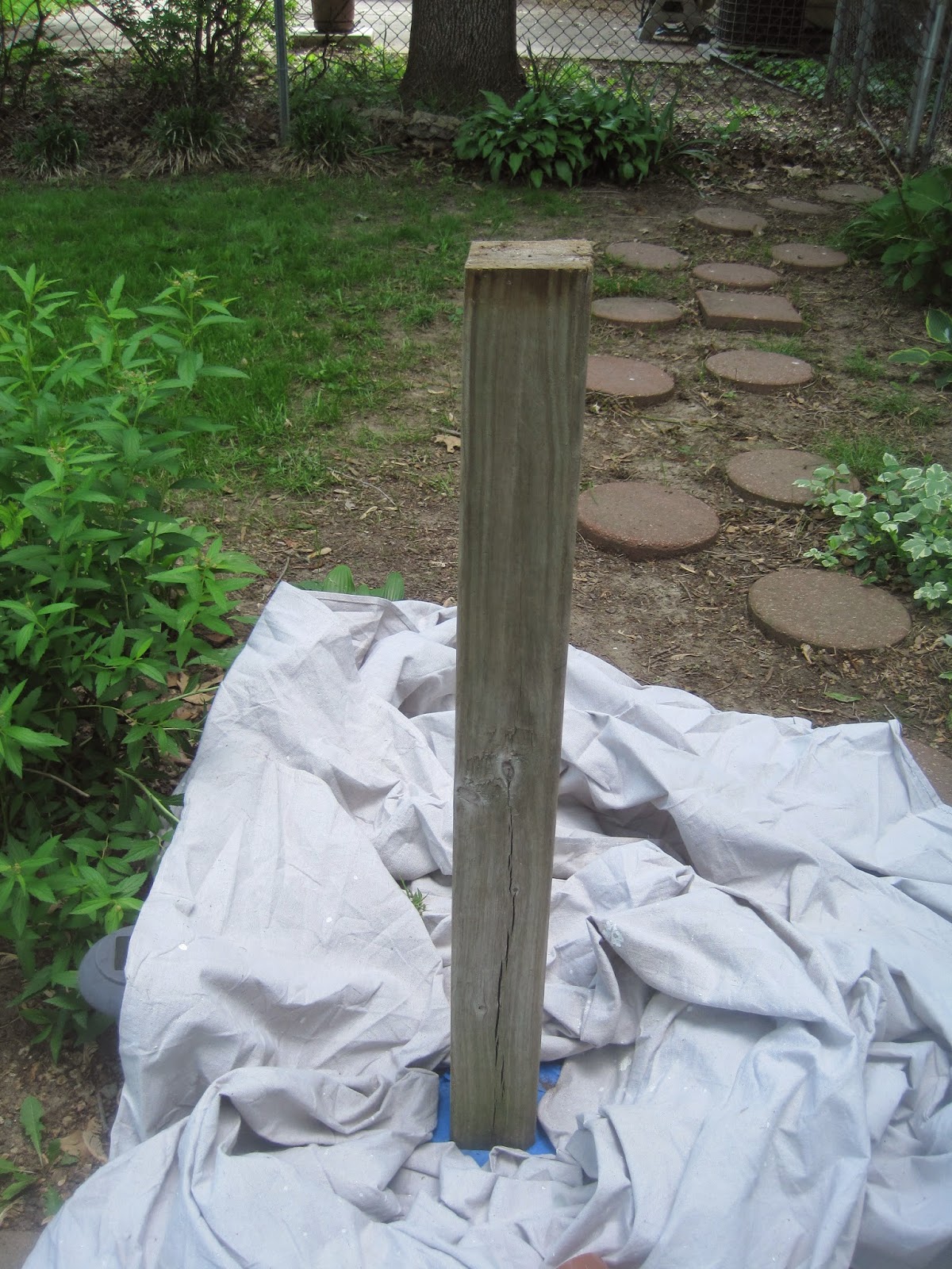 Decorated Chaos Staining Wood Posts the EASY Way!