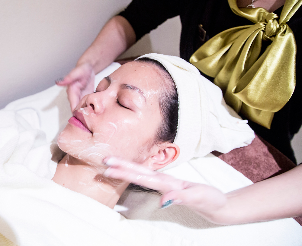 Crystal Phuong- Singapore Beauty Blog- Facial cleansing