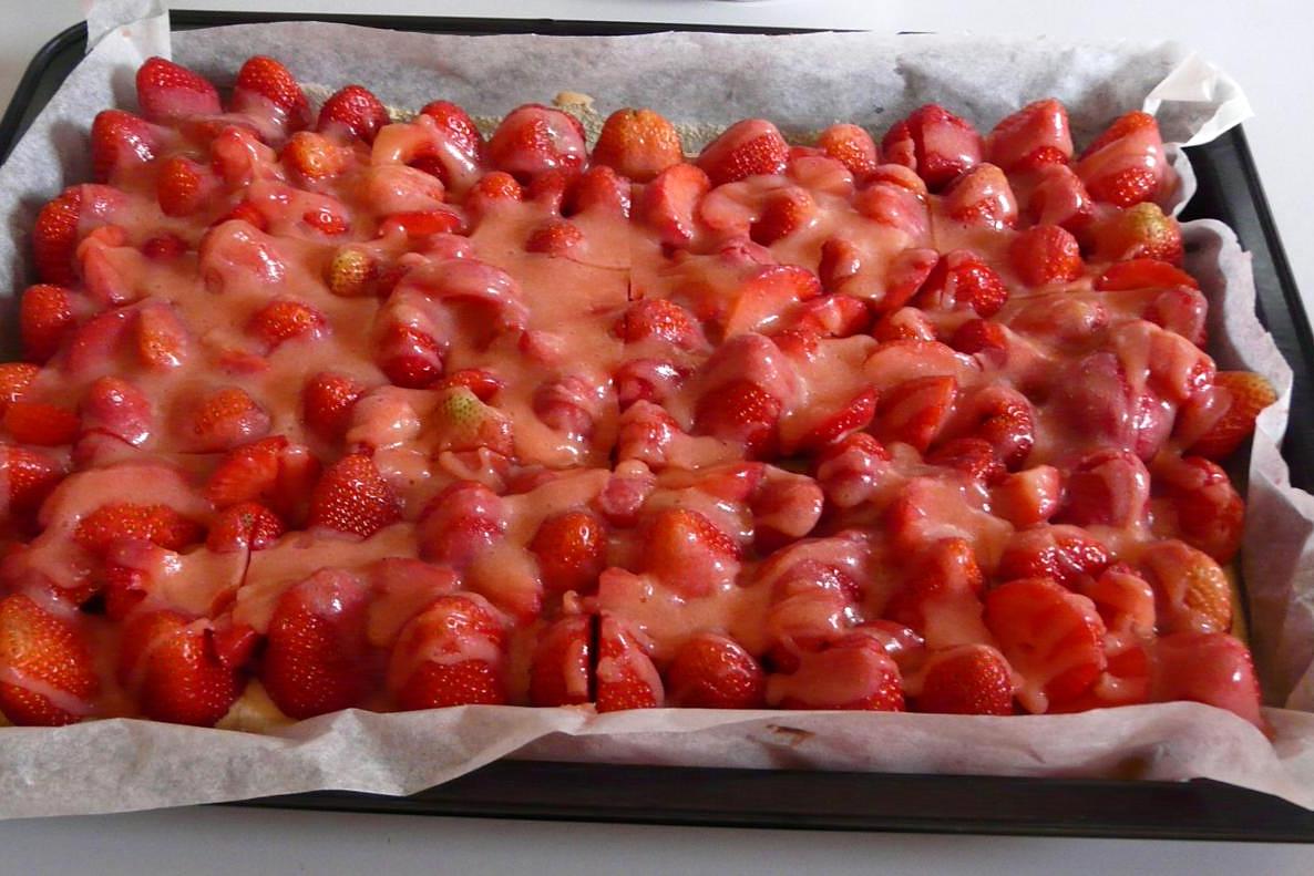 Kulinarische Welten zu Fisch- und Meeresfrucht: Erdbeerkuchen Kulinarische Welten zu Fisch- und Meeresfrucht: Erdbeerkuchen