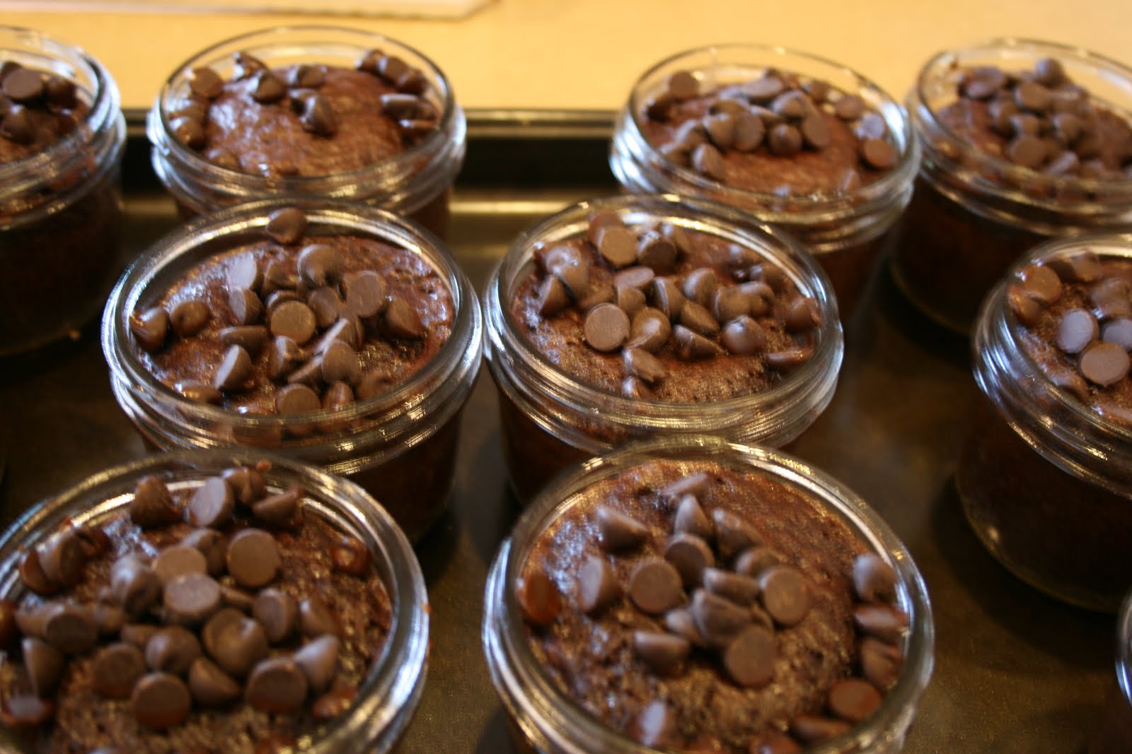 Stuck in the Middle Peanut Butter Cups (Cakes) in a Jar