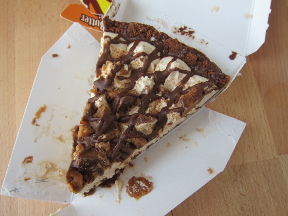 Review: Jack in the Box - Reese's Peanut Butter Cup Pie