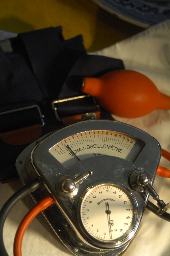 Our Vintage Adventures!: 1920's-1930's Blood Pressure Instrument