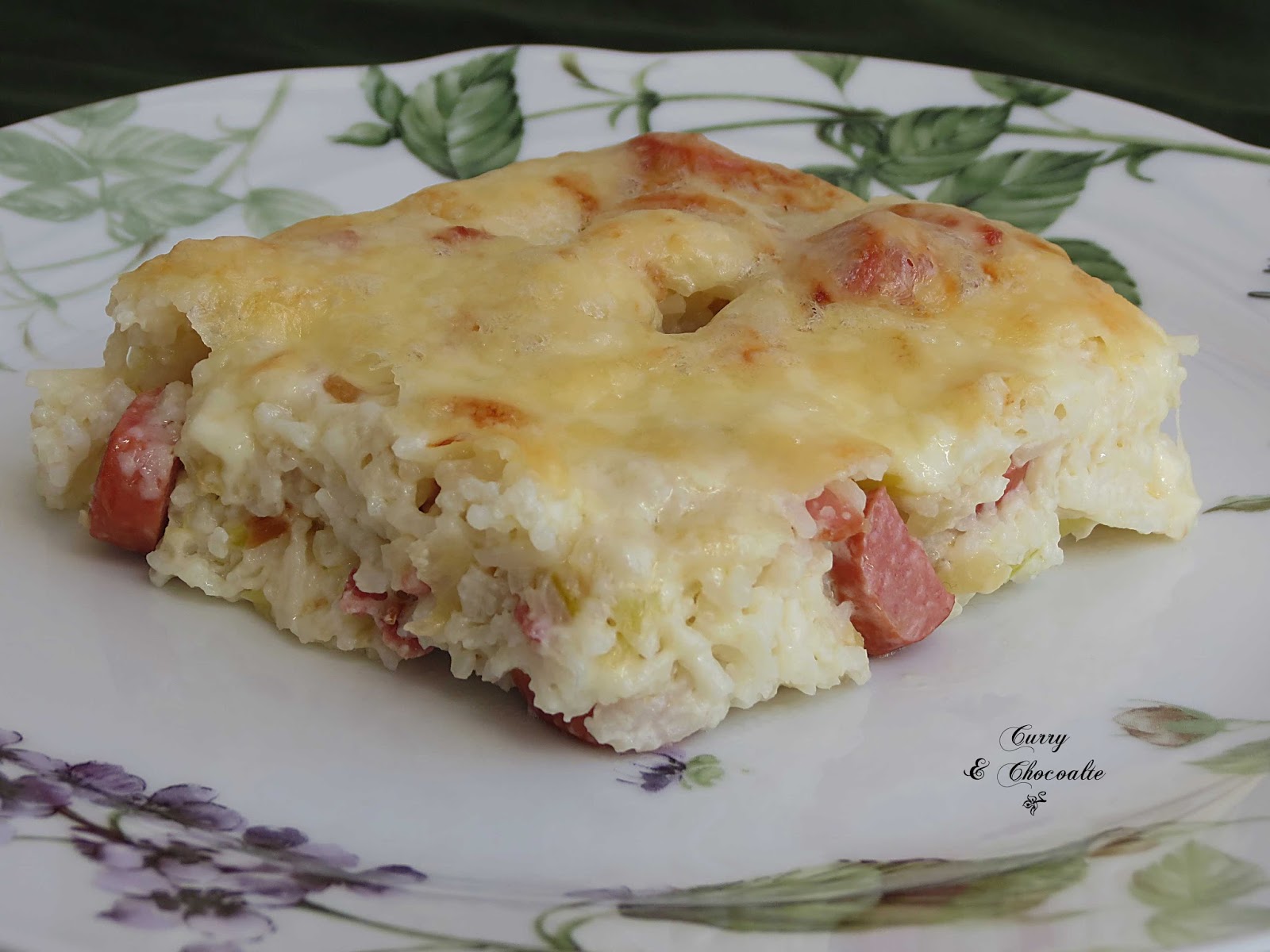 Pastel sencillo de arroz basmati - Basmati rice with sausages and cheese Pastel sencillo de arroz basmati - Basmati rice with sausages and cheese