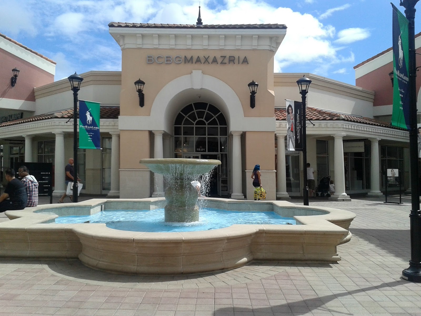 My Orlando, Florida Travel Tips: Malls | Ellis Tuesday