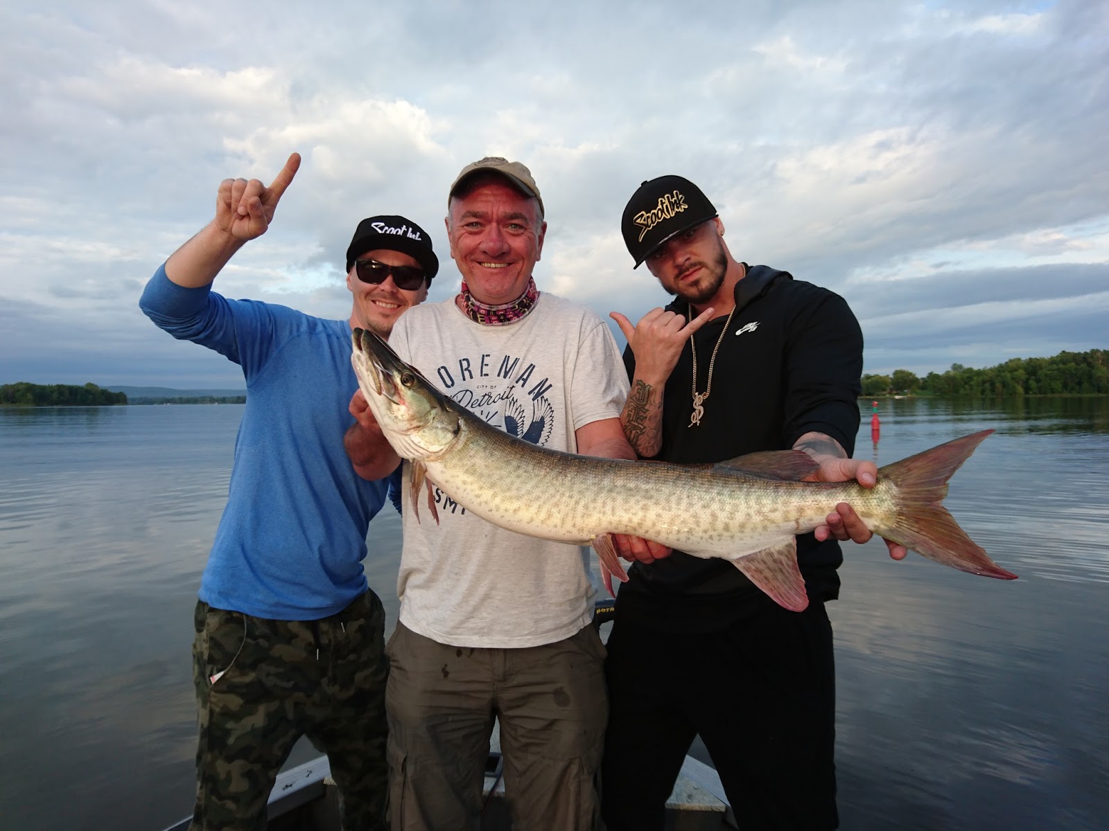 Fishingmegastore Fish of the Month Entry October 2016 Bucket Muskie!