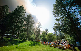 بالصور: حفل زفاف وسط حرائق الغابات