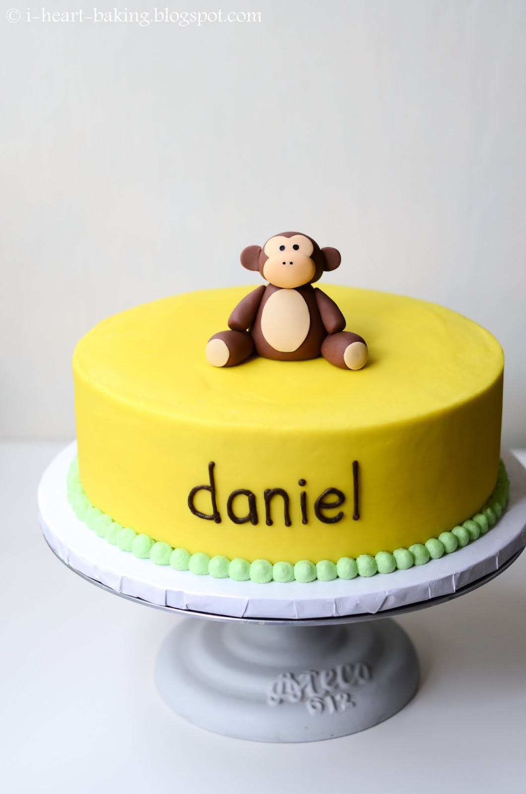 Amazon.com: Monkey Happy Birthday Cake Topper,with Coconut Trees Banana Cake  Decoration，Safari Jungle Themed Birthday Party Supplies : Grocery & Gourmet  Food