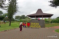 taman legenda keong emas tmii jakarta