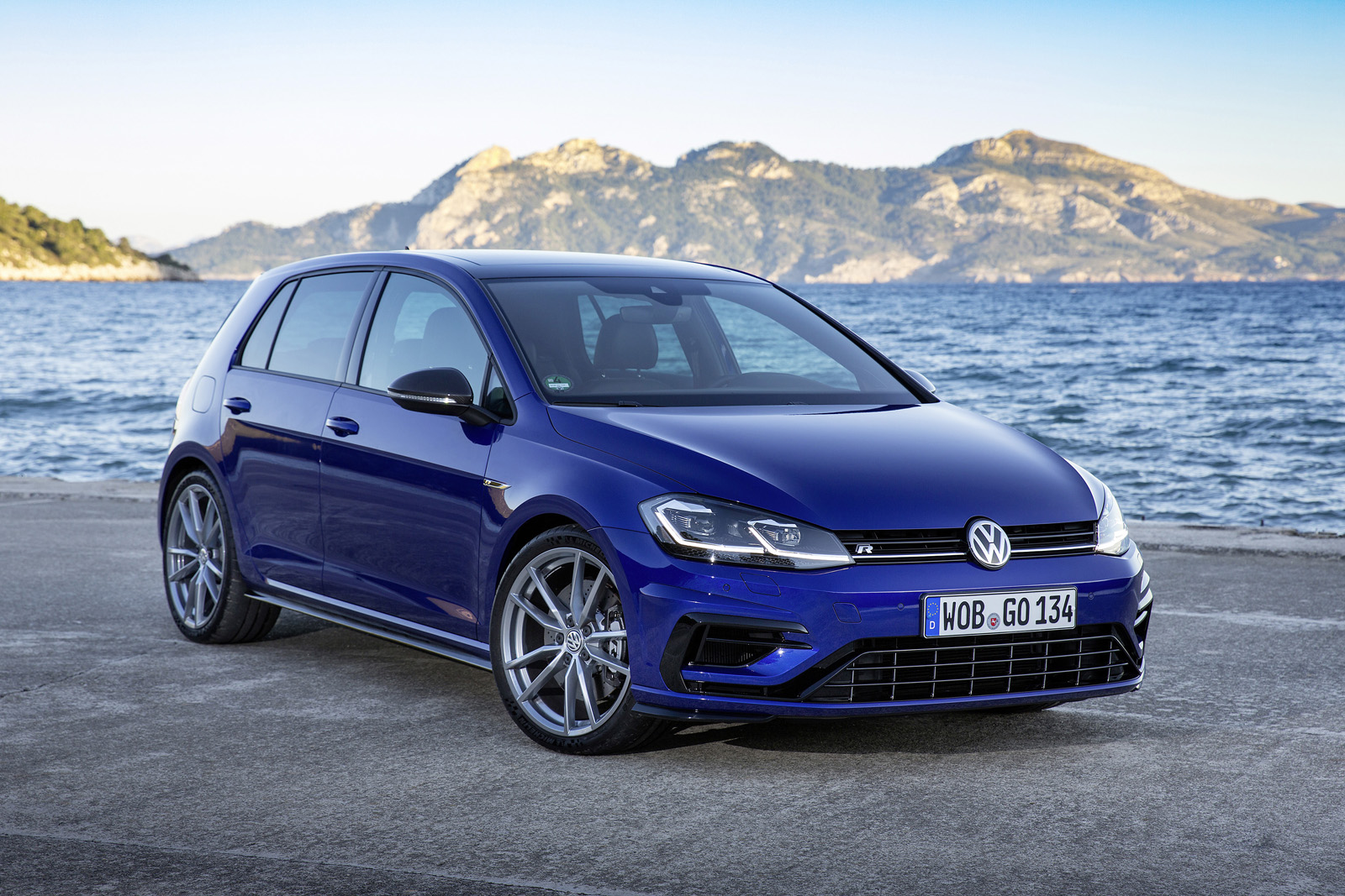 VW Golf R Even More Tempting With New Brakes, Titanium