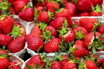khasiat strawberry stroberi mengatur tekanan darah