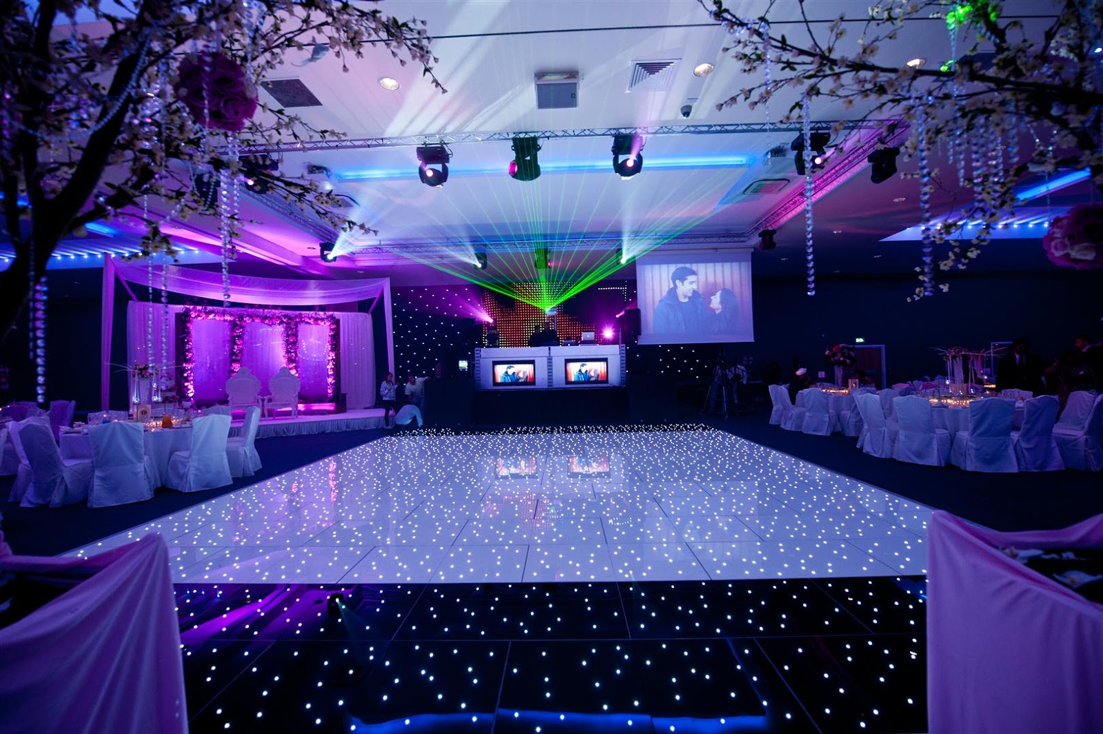 Maz S Blog Our Favourite In Asian Wedding Decorations Birmingham We Had A Really Fun Year In 2017 And Thought Would Share Some Of Our Favourite Indian Wedding Decorations That Created Each Town