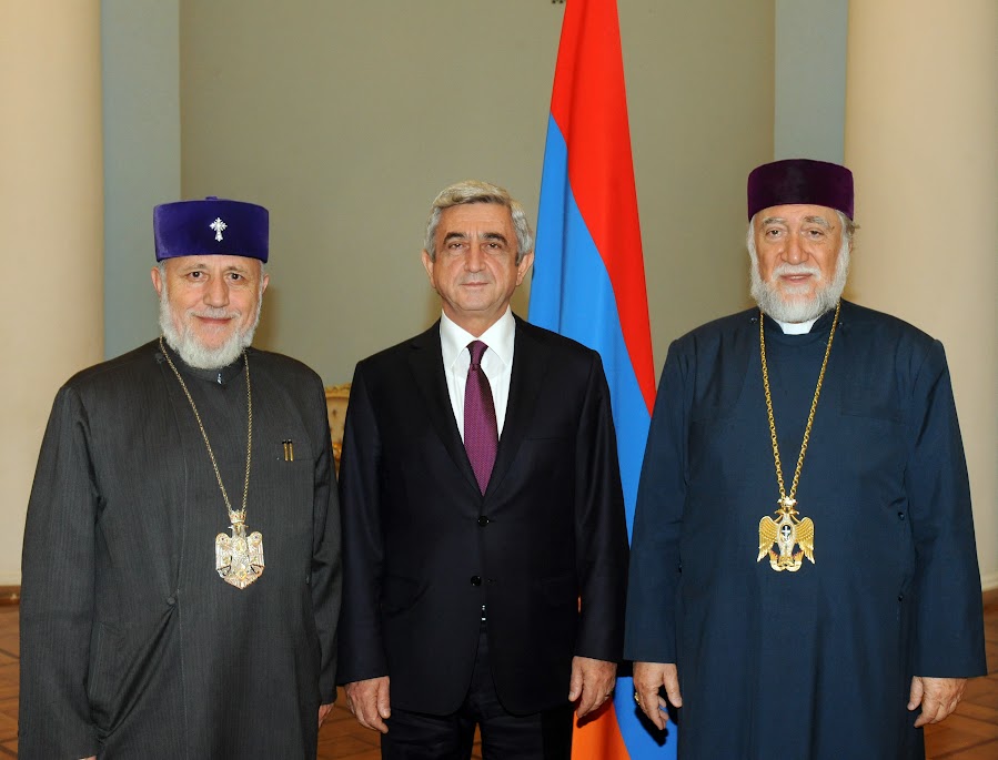 Karekin II y Aram I asistirían Liturgia del Genocidio Armenio en Roma con el Papa