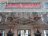 ornamen interior masjid