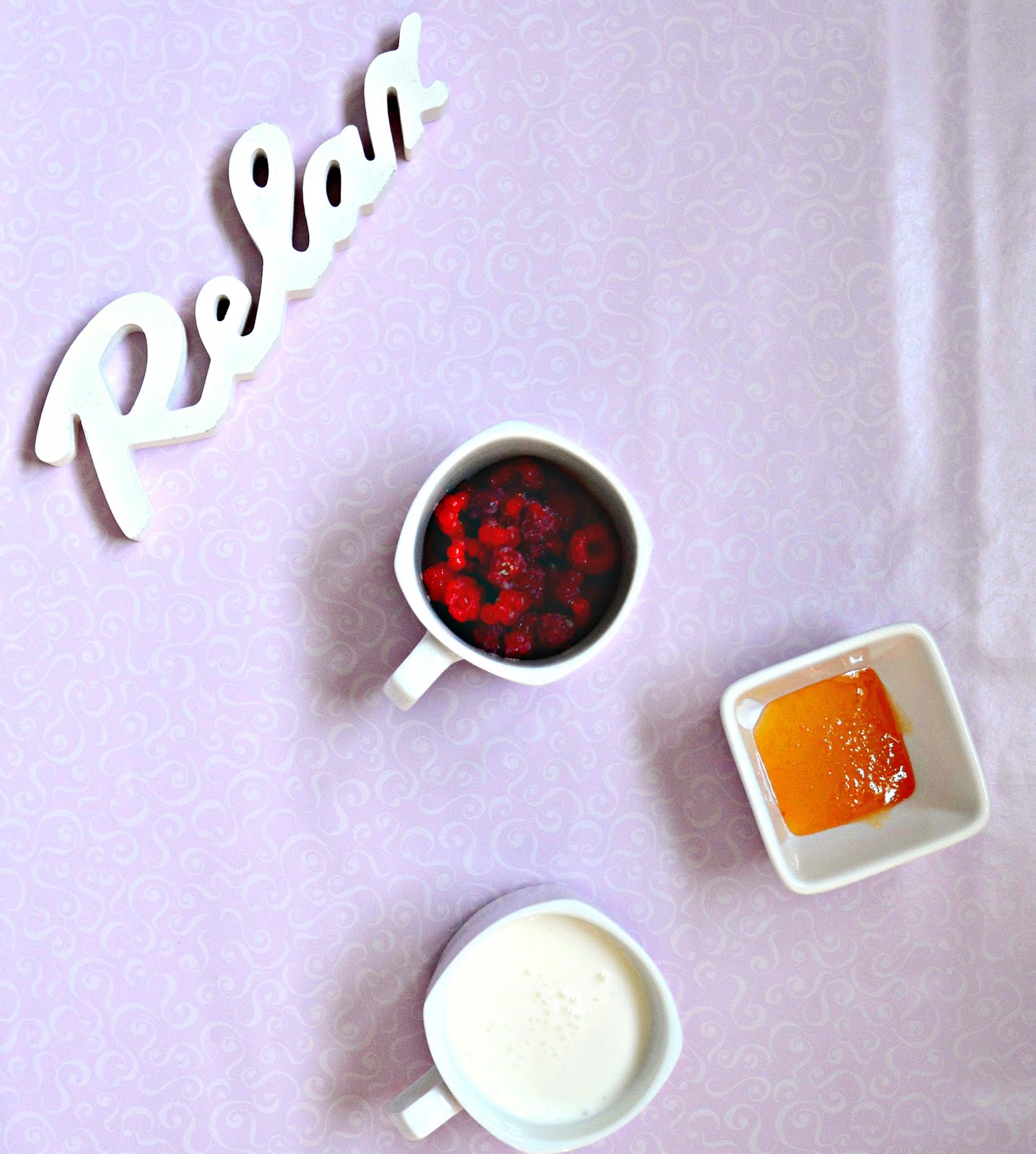 pink-october-diy-raspberry-honey-yoghurt-face-mask-ingredients pink-october-diy-raspberry-honey-yoghurt-face-mask-ingredients