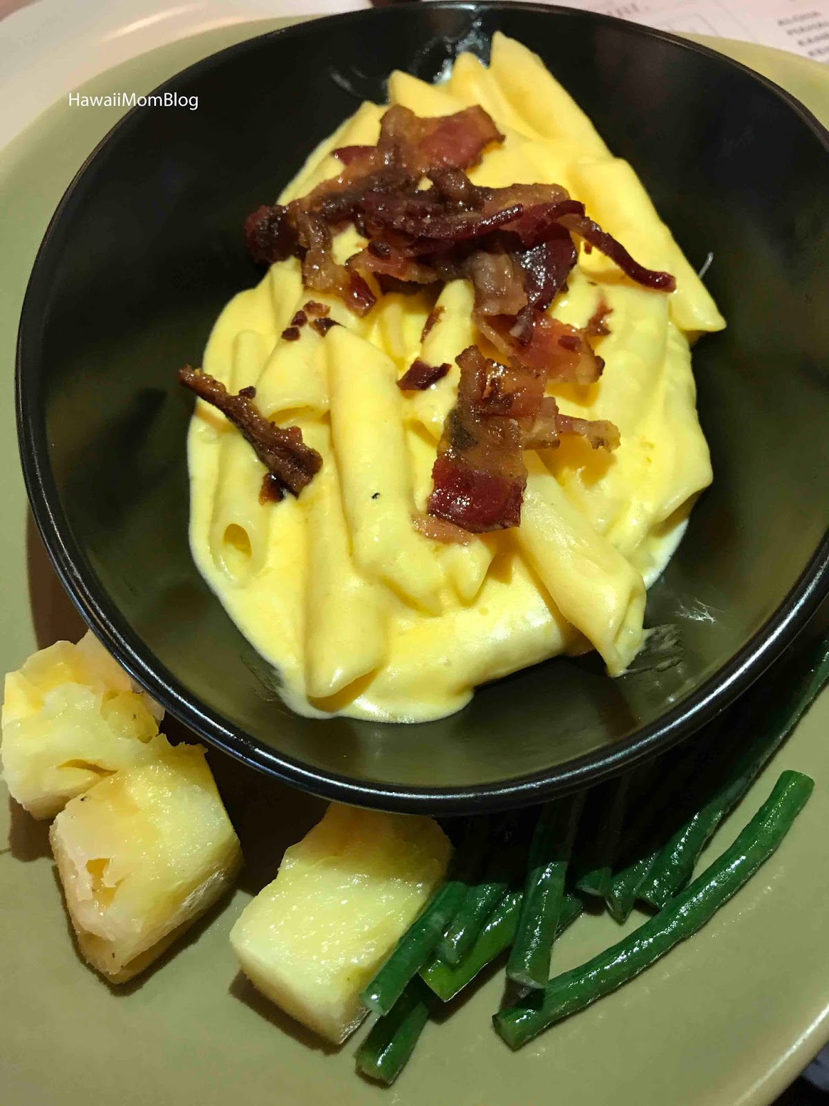 Hawaii Mom Blog Dinner at Hula Grill Waikiki