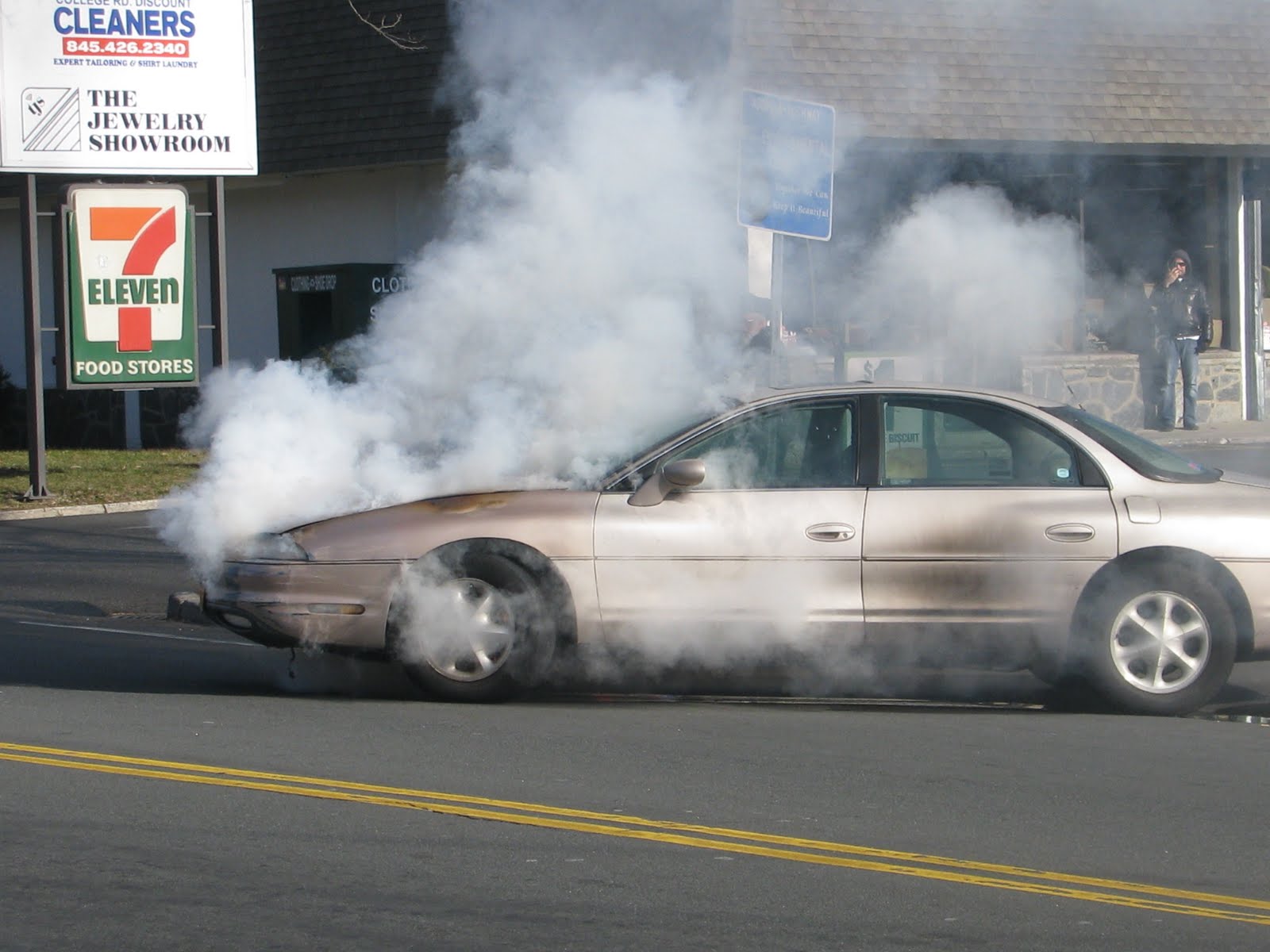 T.O.T. Private consulting services MONSEY car went on fire near 7