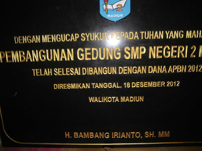 PRASASTI GRANIT SMP NEGERI 2 MADIUN