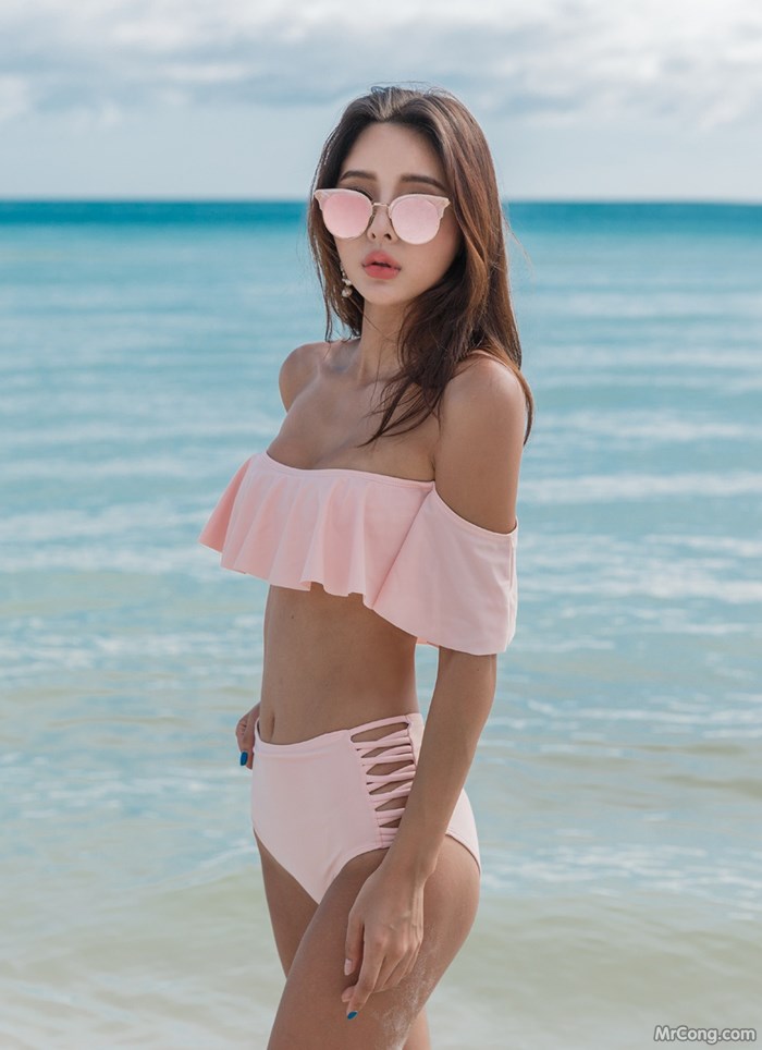 Beautiful Kim Bo Ram passionate charm with sea clothes and underwear (405 pictures)