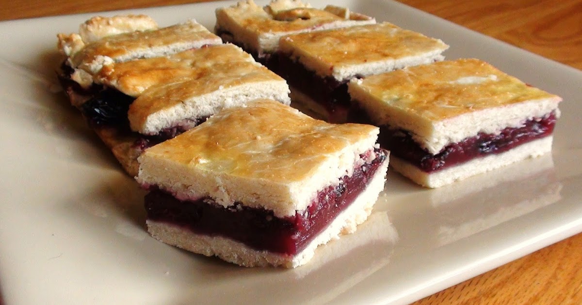 zsuzsa is in the kitchen CHERRY SQUARES CSERESZNYÉS PITE