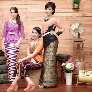 kumpulan inspirasi model kebaya batik modern terbaru