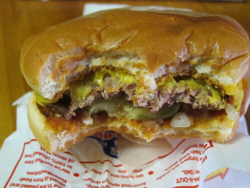 Review InNOut Cheeseburger McDonald's Style