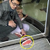 Menangis Kaki Tersangkut Bawah Pintu