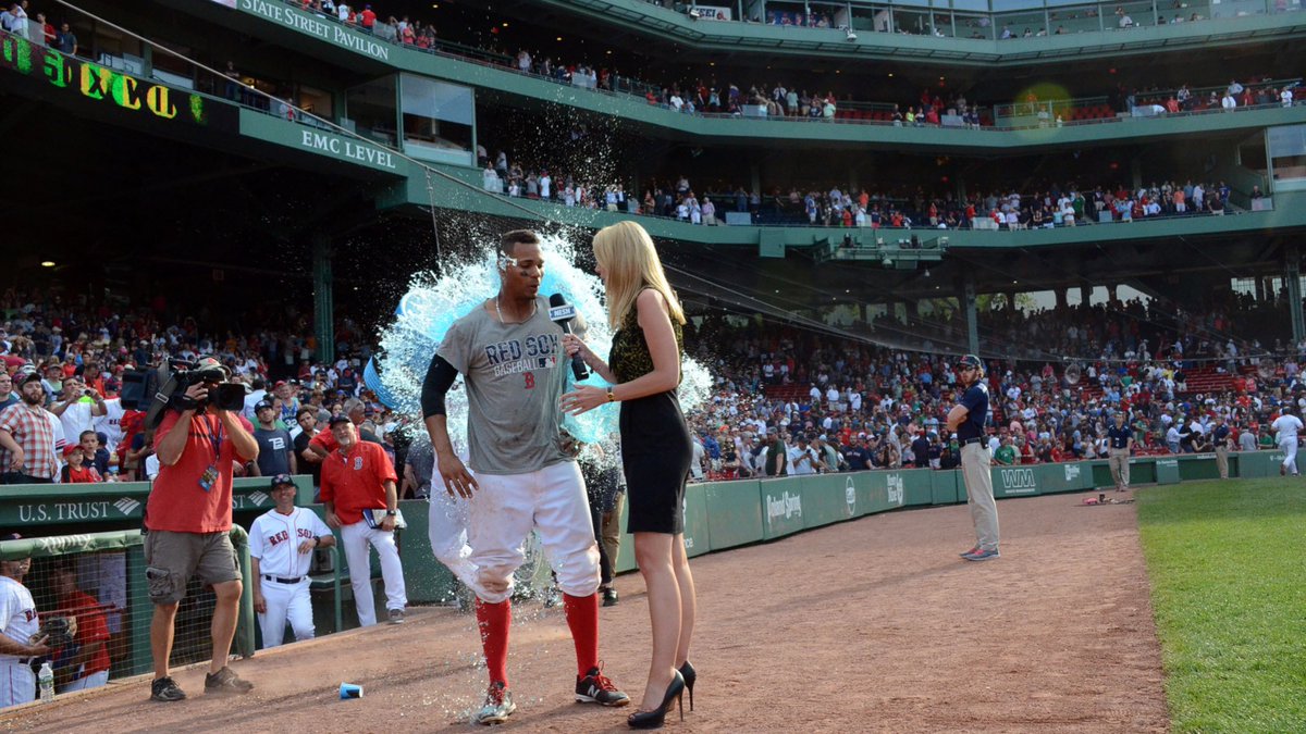 Sox reporter Guerin Austin got destroyed by Gatorade shower...wasn't